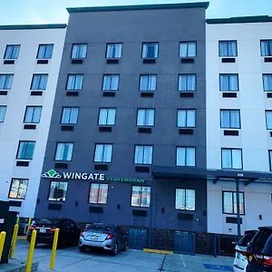 Hotel Wingate By Wyndham Jfk Airport, Far Rockaway Ny, New York